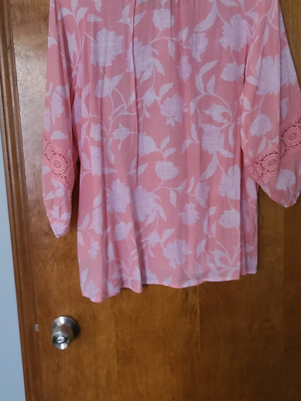 Lee Pink Floral Crochet-Sleeve Blouse